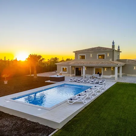 Paradise - Moradia Tranquila Com Piscina Aquecivel E Bbq - Albufeira * Lagoa (Algarve)