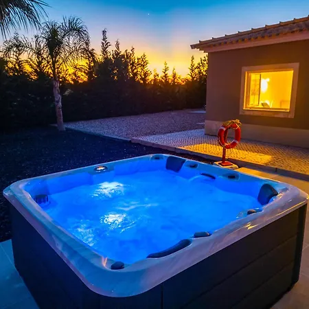 Paradise - Moradia Tranquila Com Piscina Aquecivel E Bbq - Albufeira
