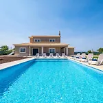 Paradise - Moradia Tranquila Com Piscina Aquecivel E Bbq - Albufeira *