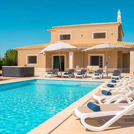 Paradise - Moradia Tranquila Com Piscina Aquecivel E Bbq - Albufeira *