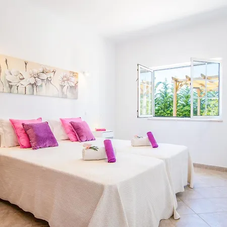 Paradise - Moradia Tranquila Com Piscina Aquecivel E Bbq - Albufeira