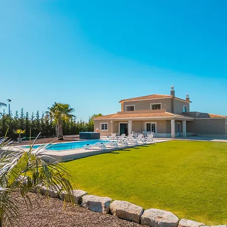 Paradise - Moradia Tranquila Com Piscina Aquecivel E Bbq - Albufeira Willa Lagoa (Algarve)